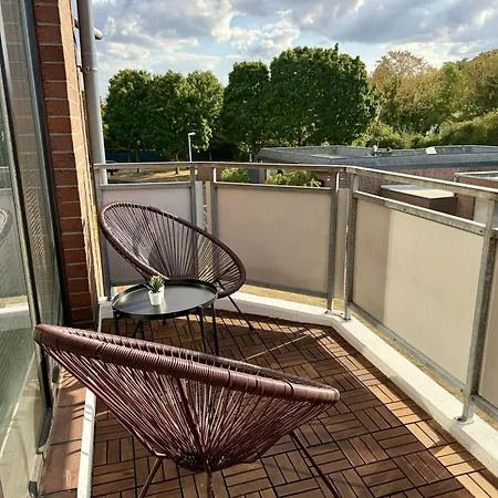Modernes Mit Balkon, Smart-tv&tiefgarage * Mönchengladbach